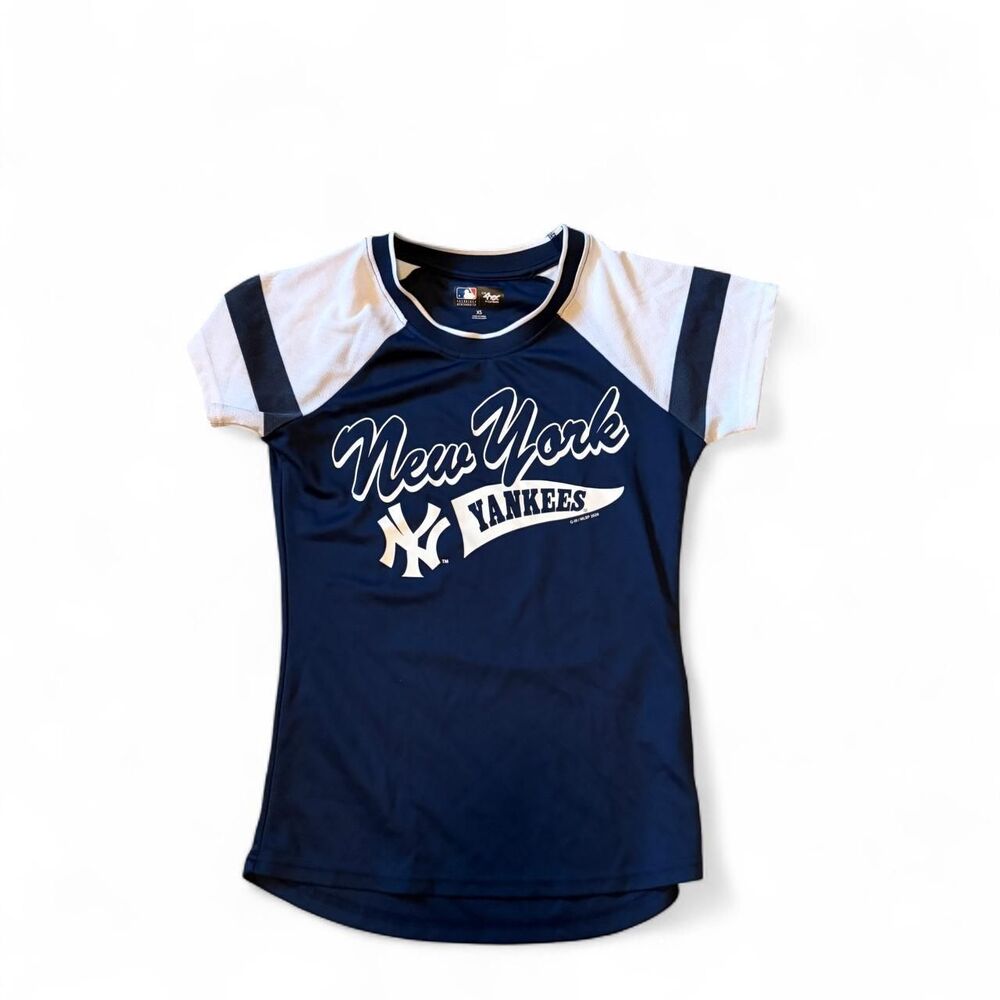 Mlb Women's Navy and Blue T-shirt